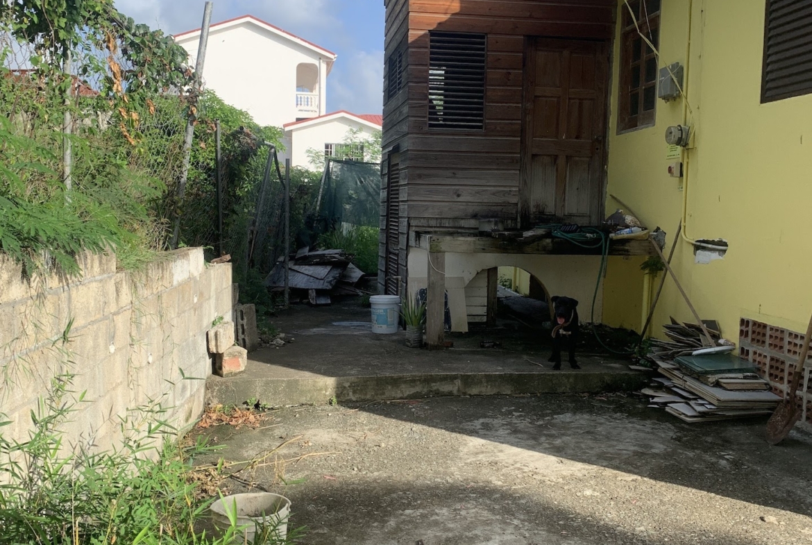 Home and Mixed-Use Land for Sale in Gros Islet