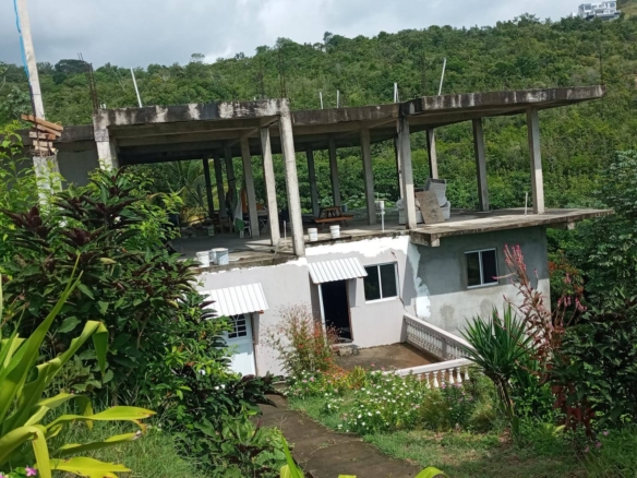 Home for Sale in Savannes Bay