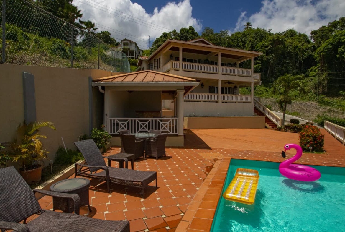 Pool of Luxury Home For Sale In Marigot Bay 3