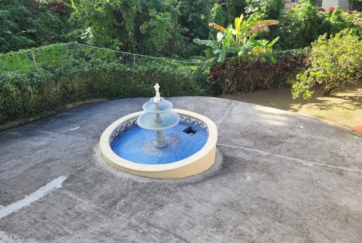 Fountain of Home For Sale In Marigot Bay 3