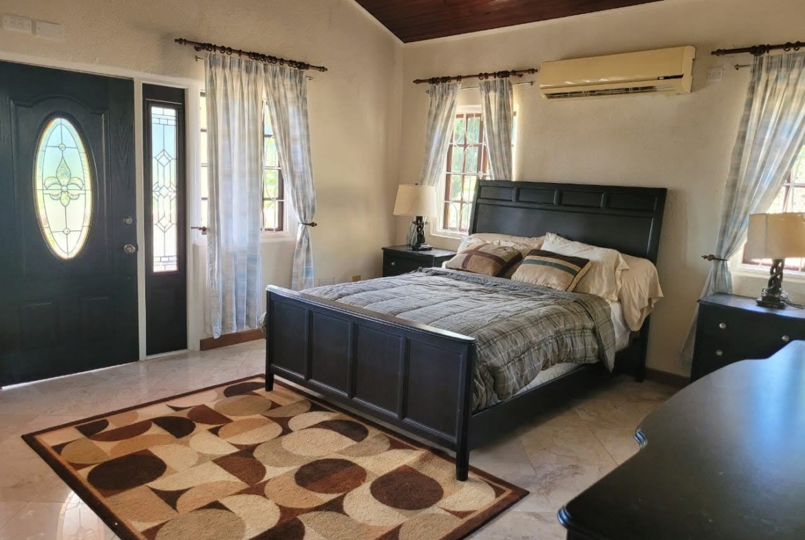 Bedroom of Home For Sale In Marigot Bay 3