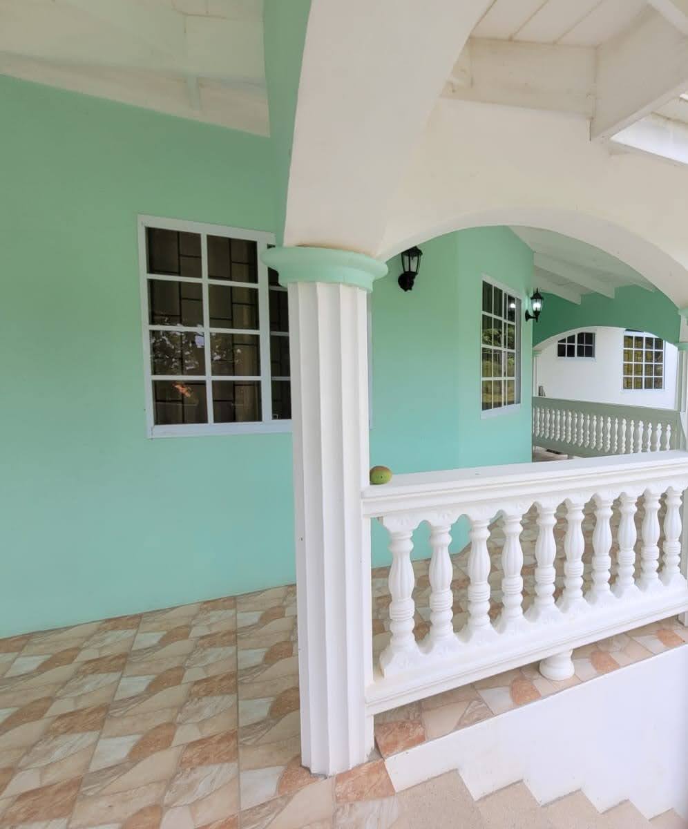 Spacious and Elegant Property for Sale in Choiseul Spacious and Elegant Property for Sale in Choiseul