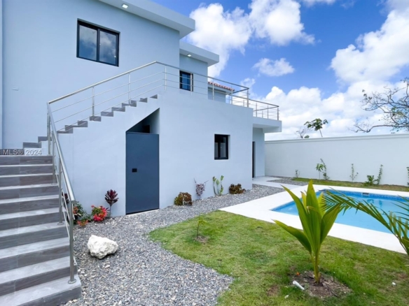 Villa for sale with pool in Bavaro, Punta Cana – photo 2