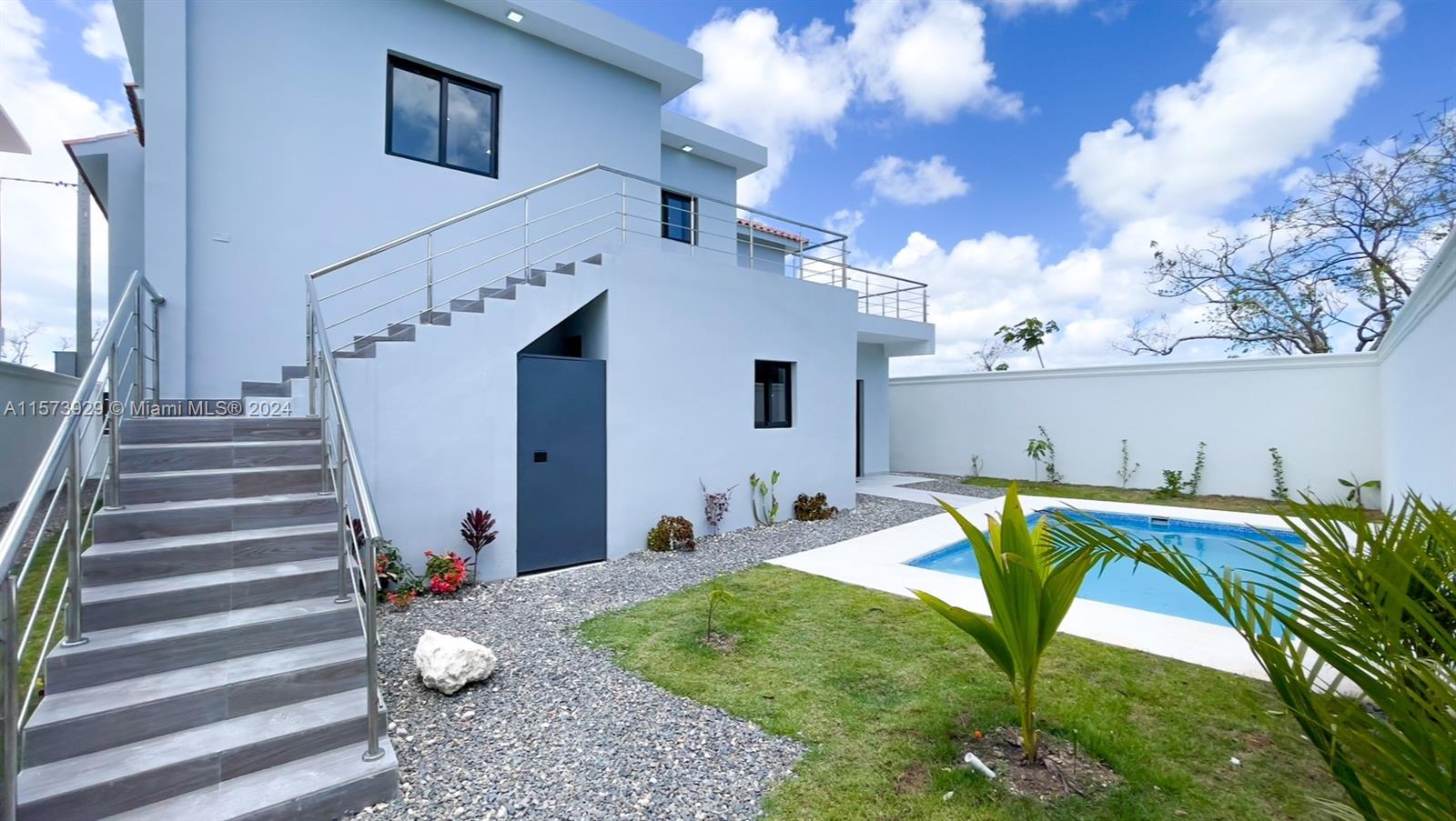 Villa for sale with pool in Bavaro, Punta Cana – photo 2