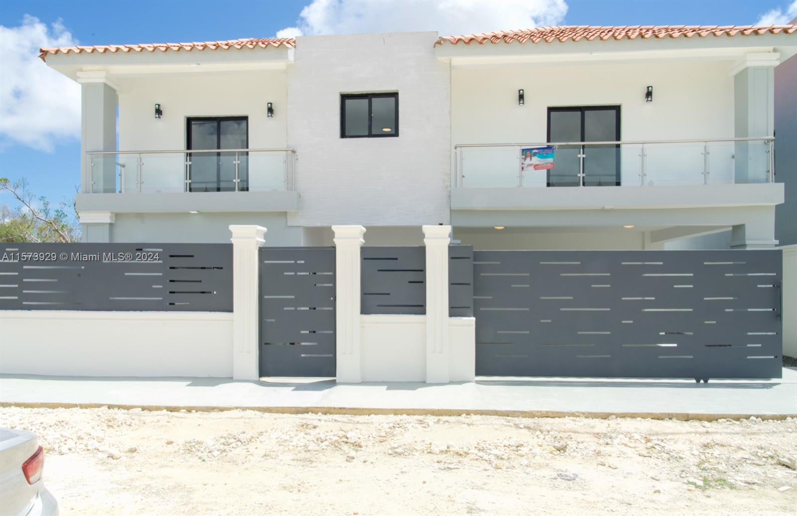 Villa for sale with pool in Bavaro, Punta Cana – photo 1