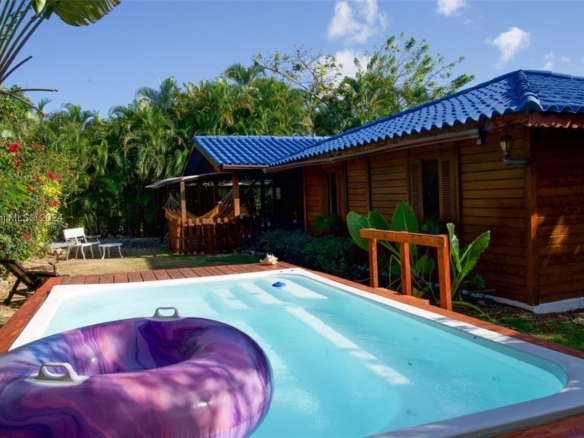 Home with large Jacuzzi