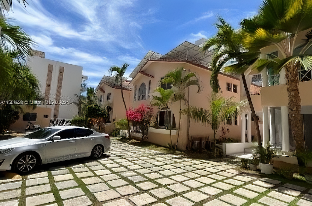 12 apartment complex for sale in Punta Cana 2