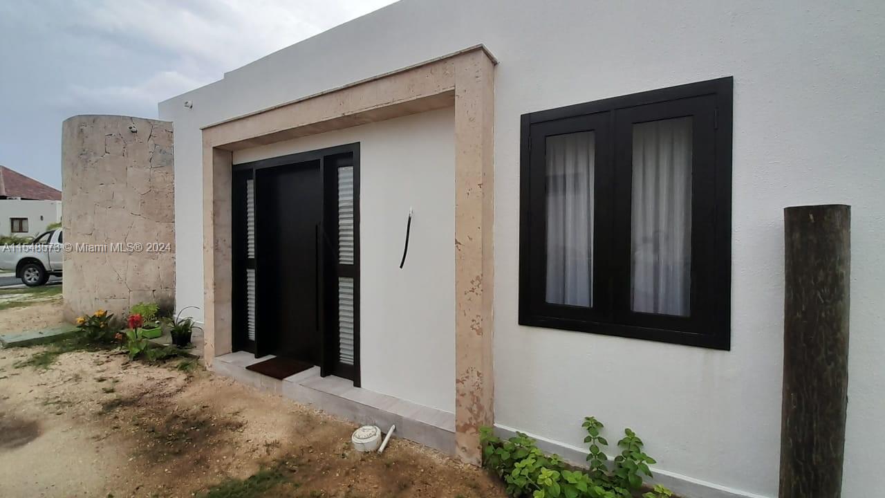 3 Bedroom Villa with a Wading Pool For Sale in Cap Cana 2 3 Bedroom Villa with a Wading Pool For Sale in Cap Cana 2